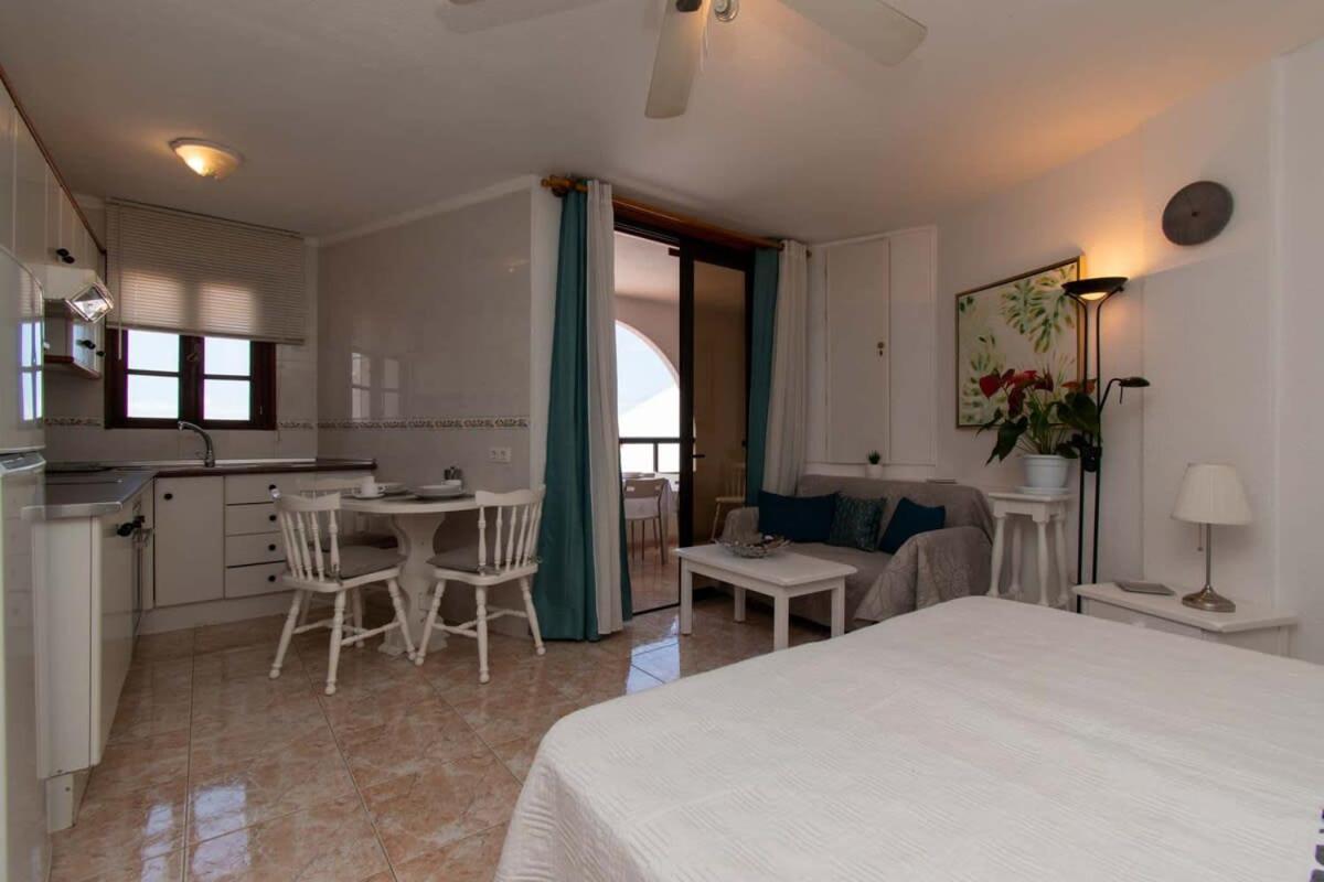 Parque Santiago II 269 - Studio With Sea And Pool Views Плая-де-лас-Америкас Экстерьер фото
